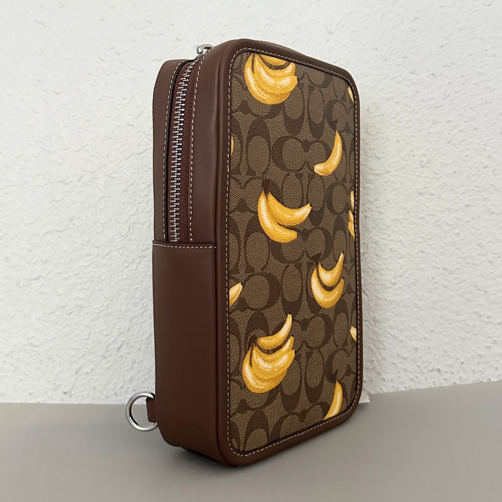 NWT COACH Sullivan Pack In‎ Signature Canvas With Banana Print - Picture 14 of 15